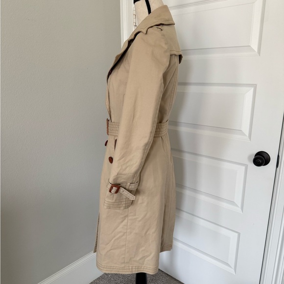 Classic Tan Trench Coat - Picture 6 of 12